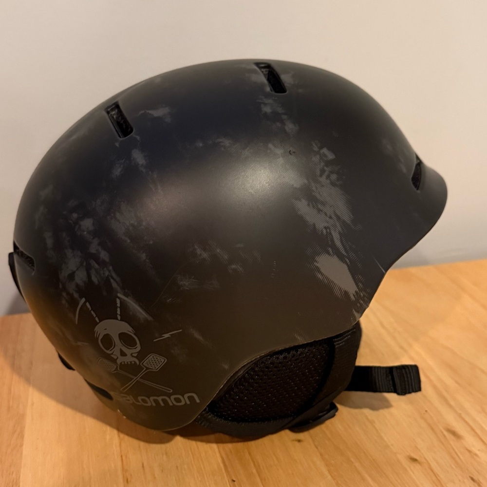 Salomon ski snowboard Kids Black Helmet